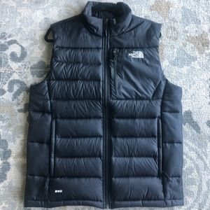 The North Face 550 Puffer Vest